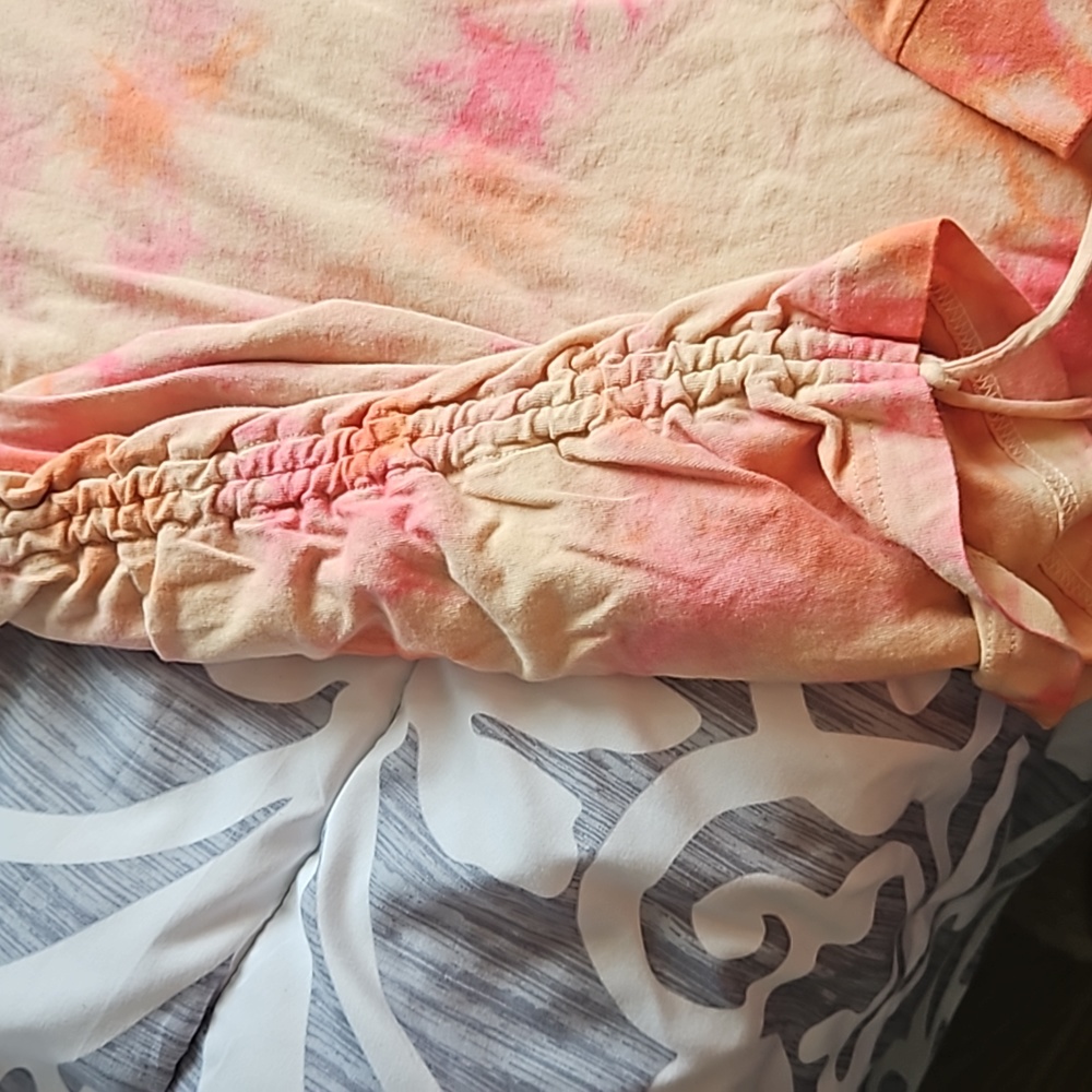 PINK - Picture 4 of 4